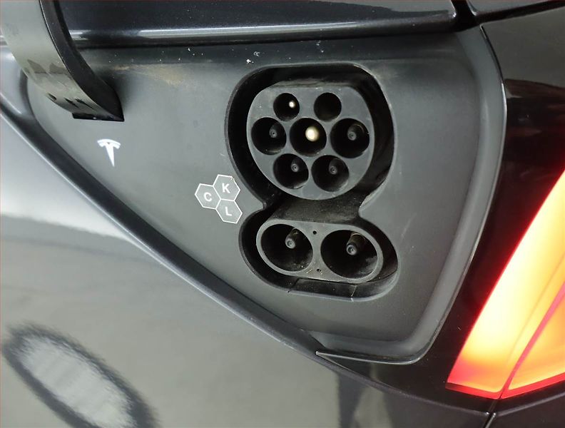 Tesla Model 3 (2023) Long Range RWD 79kWh, SoH 91% - fotka 20 z 21