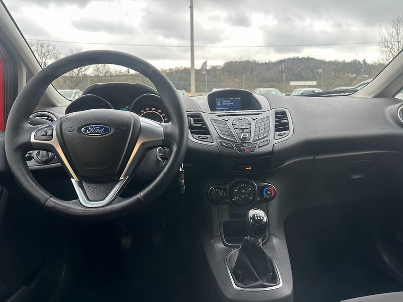 Ford Fiesta 1.0i 1Maj/Klima/Ser.Knih - fotka 22 z 25