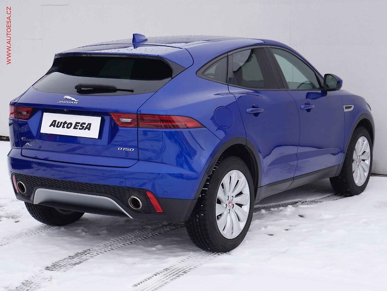 Jaguar E-Pace (2018) 2.0 D, LED, navi, kamera - fotka 4 z 20