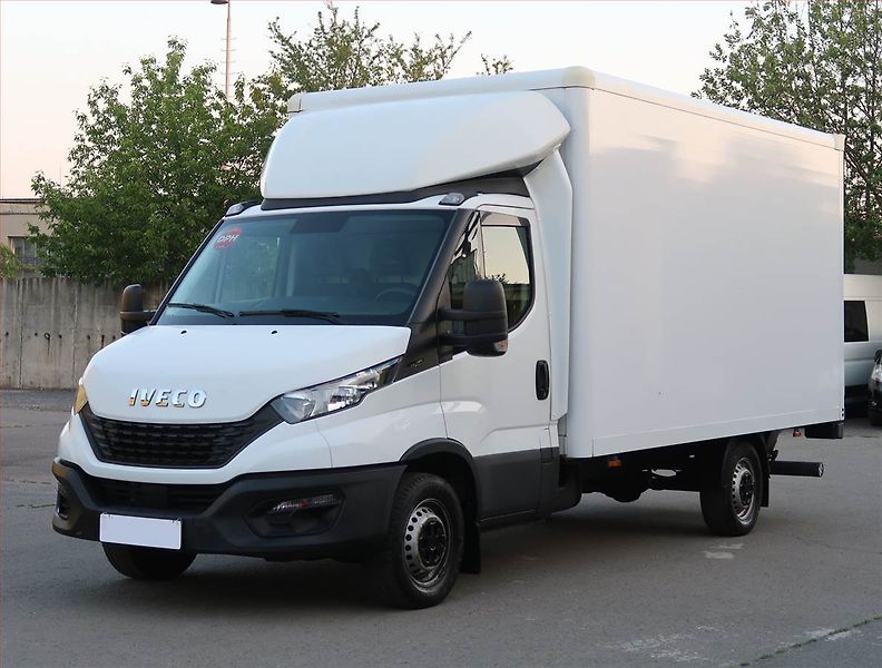 Iveco Daily (2022) 2.3 HPT, Skříň, 19m3 - fotka 2 z 17