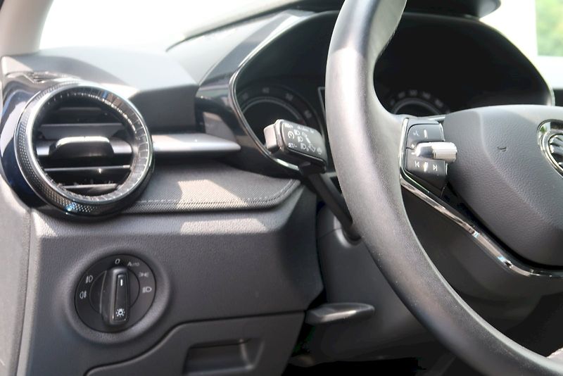 Škoda Fabia (2021) Style 1,0 TSi/70 kW - fotka 13 z 31
