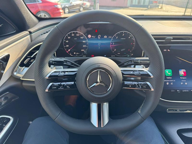 Mercedes-Benz Třídy E (2026) E 220 d 4MATIC - fotka 13 z 27