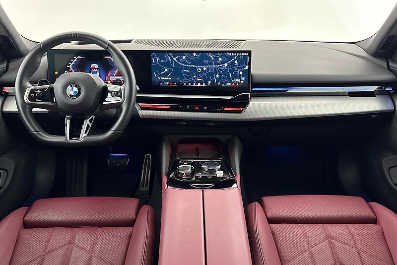 BMW Řada 5 540d xDrive Sedan - fotka 15 z 24