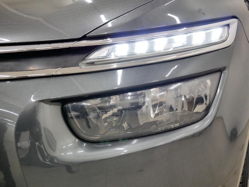 Citroën Grand C4 Picasso - fotka 9 z 24