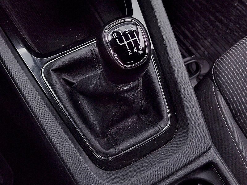 Škoda Octavia (2023) Combi Ambition Plus 2,0 Tdi 85 - fotka 18 z 30