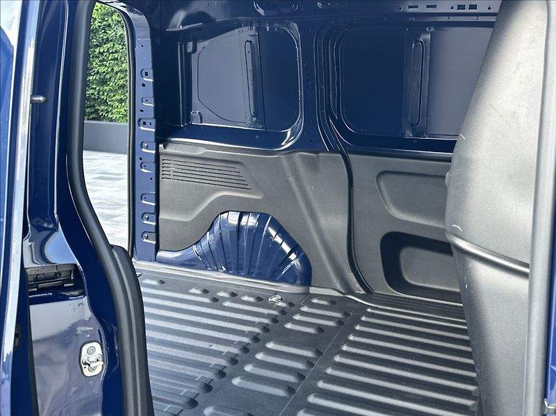Peugeot Partner 1,5 BlueHDI 102PS  Van Active - fotka 32 z 53