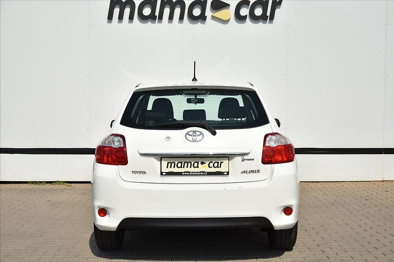 Toyota Auris 1.6 VVT-i 97kW ČR - fotka 6 z 19