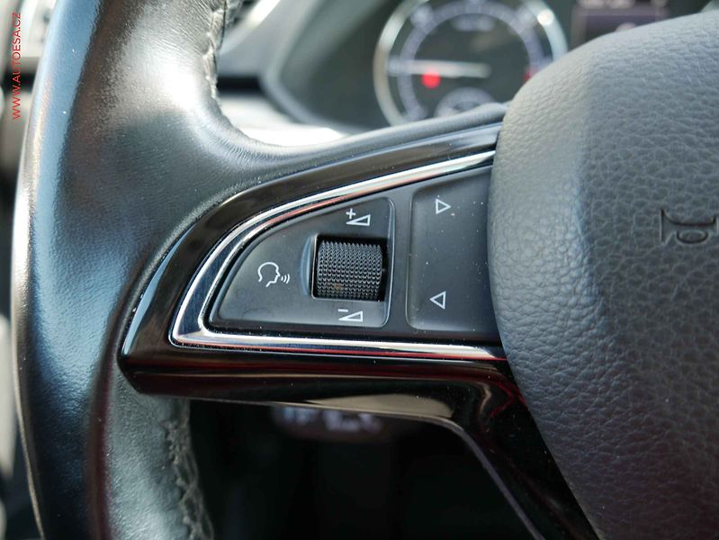 Škoda Superb (2016) 2.0TDi, ČR, Style - fotka 14 z 21