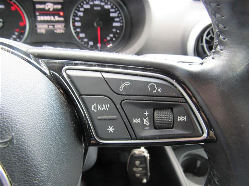 Audi A3 1,6 TDI 81kW Sportback Automat - fotka 20 z 31