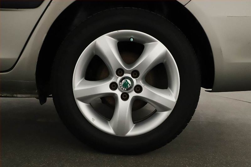 Škoda Fabia (2014) 1.2 TSI, ČR,1.maj, Tempomat - fotka 12 z 15