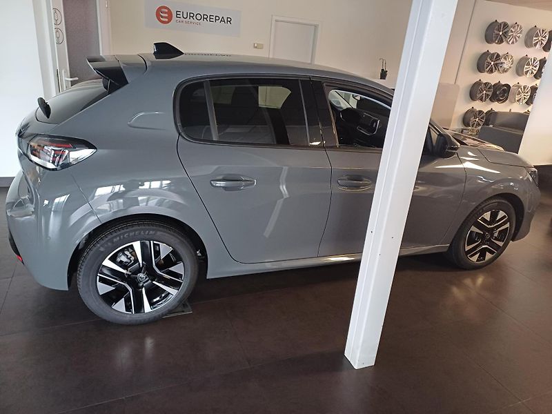 Peugeot 208 (2026) BUSINESS Turbo 100 MAN6 - fotka 8 z 22