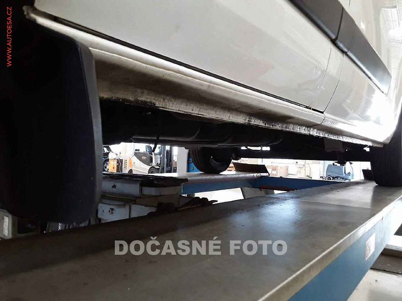 Ford Transit Custom (2022) 2.0TDCi L2 6míst, AT, bixen - fotka 7 z 19