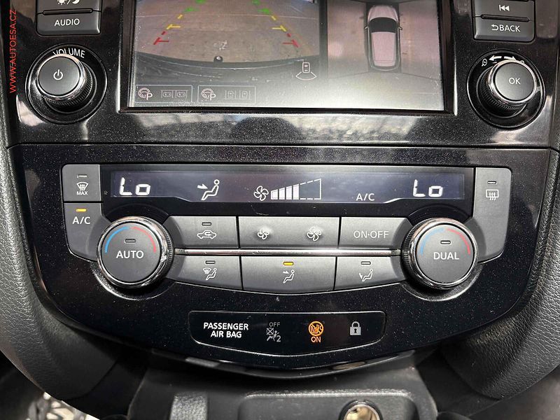 Nissan Qashqai (2019) 1.7 dCi 4x4, Tekna, AT, LED - fotka 16 z 17