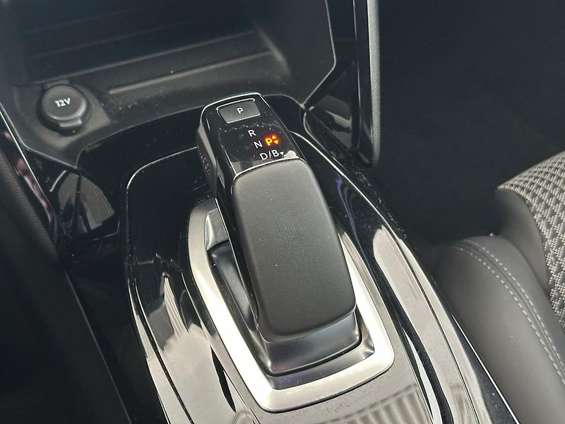 Peugeot 208 (2021) 208-e GT,136HP,ČR,DPH,1.maj. - fotka 17 z 20