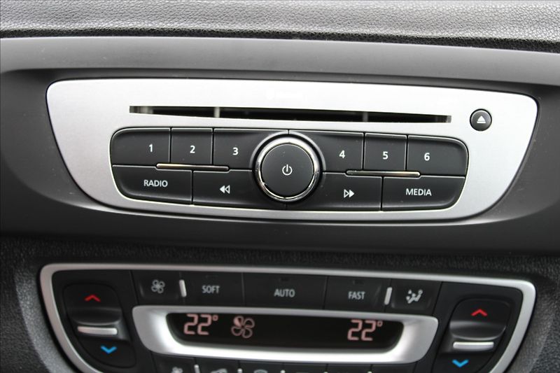 Renault Scénic 1,6 dCi  ČR,1.MAJ,7.MÍST,DPH - fotka 13 z 31