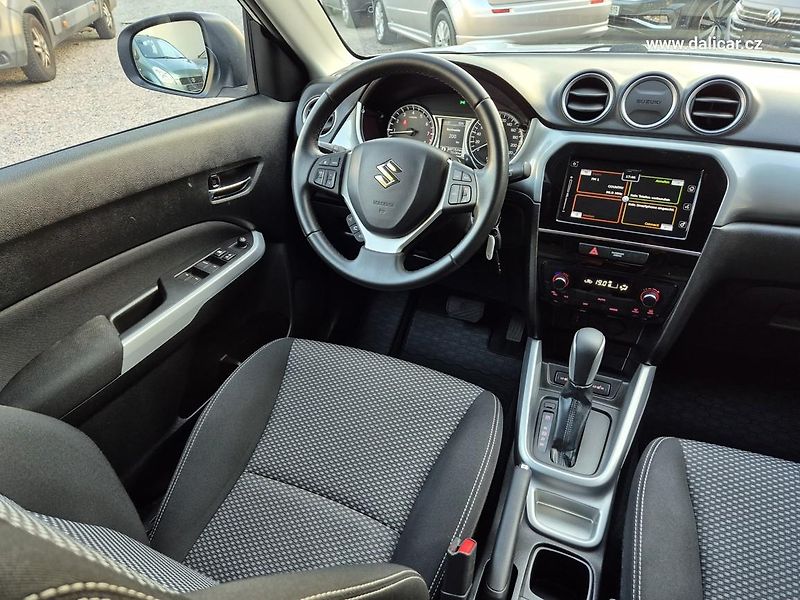 Suzuki Vitara (2016) 1.6VVT 88KW Automat COMFORT - fotka 31 z 52