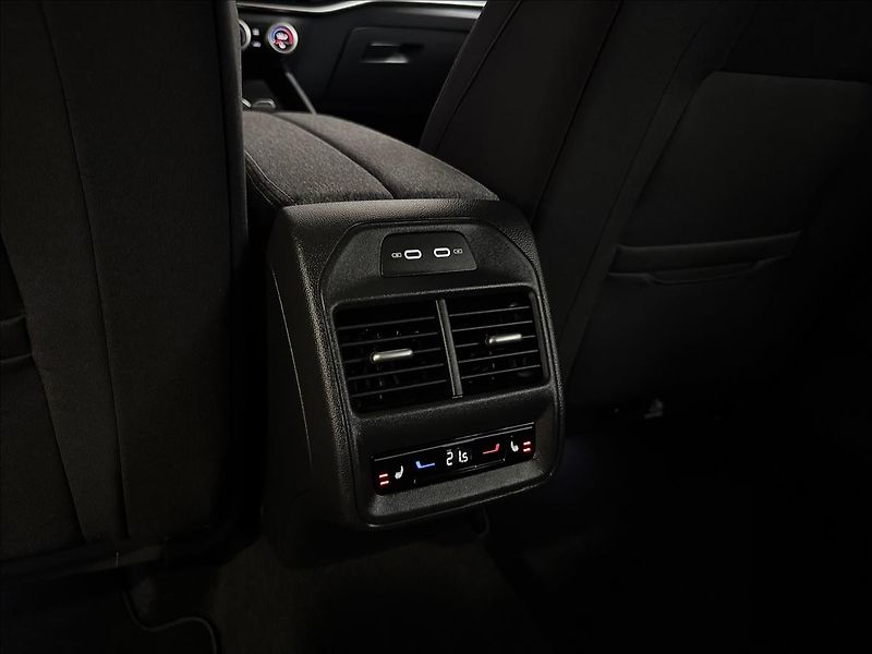 Škoda Superb 1.5TSI MHEV SELECT MATRIX LED - fotka 33 z 45