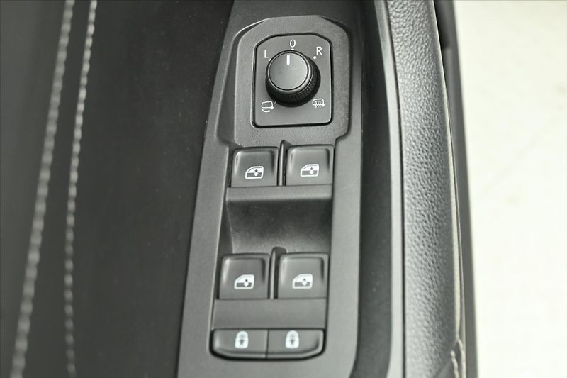Škoda Kodiaq 2,0 TDI 147 KW DSG 4X4 TAŽNÉ Z - fotka 27 z 35