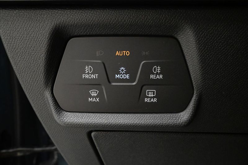 Seat Leon 1,5 TSI 85kW Style Záruka až 5 - fotka 26 z 30