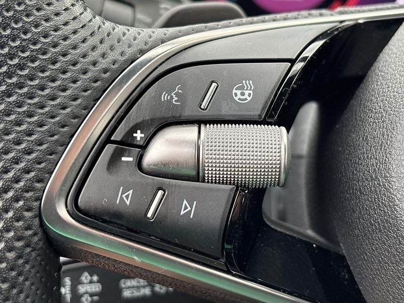 Škoda Superb (2025) Combi 1.5 TSI iV DSG Sportline - fotka 20 z 32