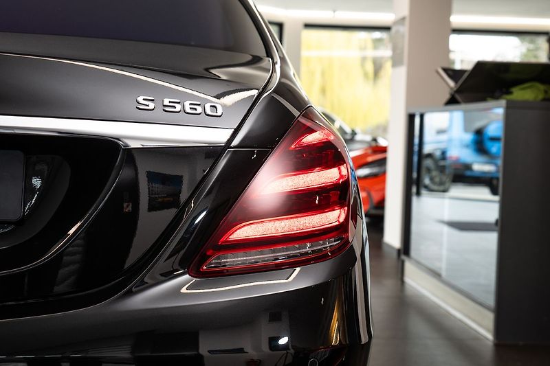 Mercedes-Benz Třídy S Maybach 4MATIC - fotka 25 z 26