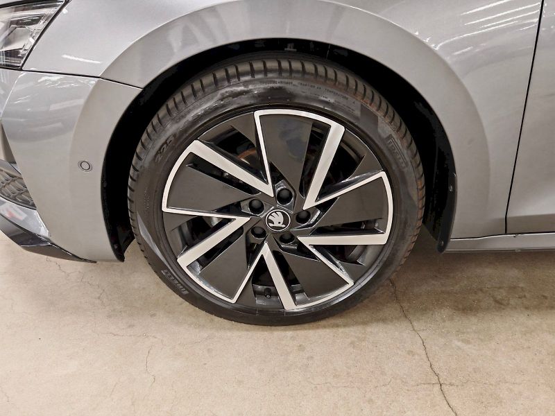 Škoda Octavia (2025) 1.5 TSI 110 kW Sportline - fotka 34 z 34