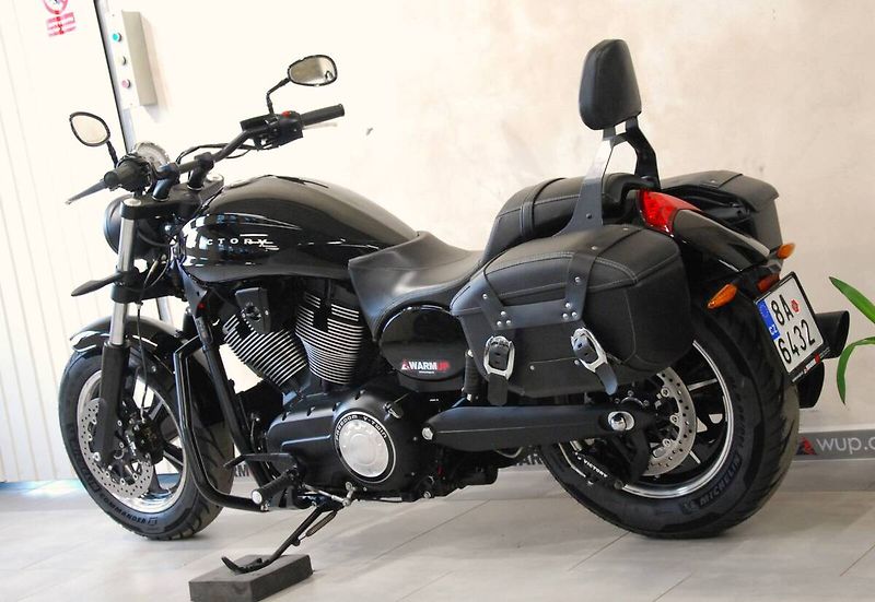 Victory Touring Cruiser (2014) Judge - krásný stav, 1. majite - fotka 14 z 20