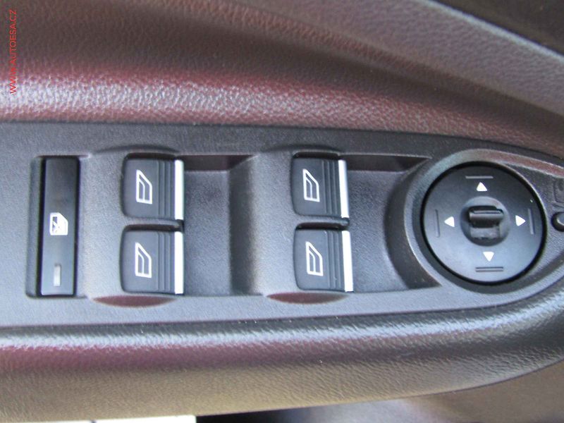 Ford Kuga (2019) 1.5 EB, 1.maj,ČR, Titanium - fotka 12 z 22