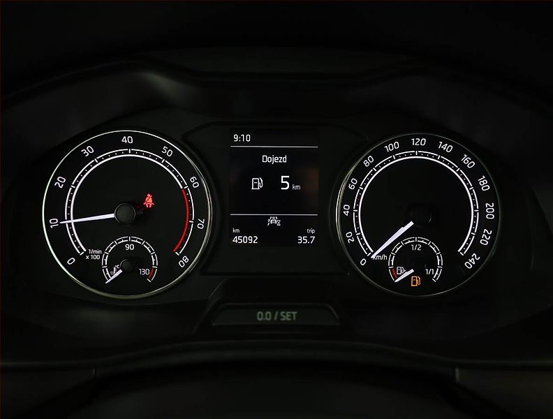 Škoda Kamiq (2023) Style 1.0 TSI - fotka 8 z 18