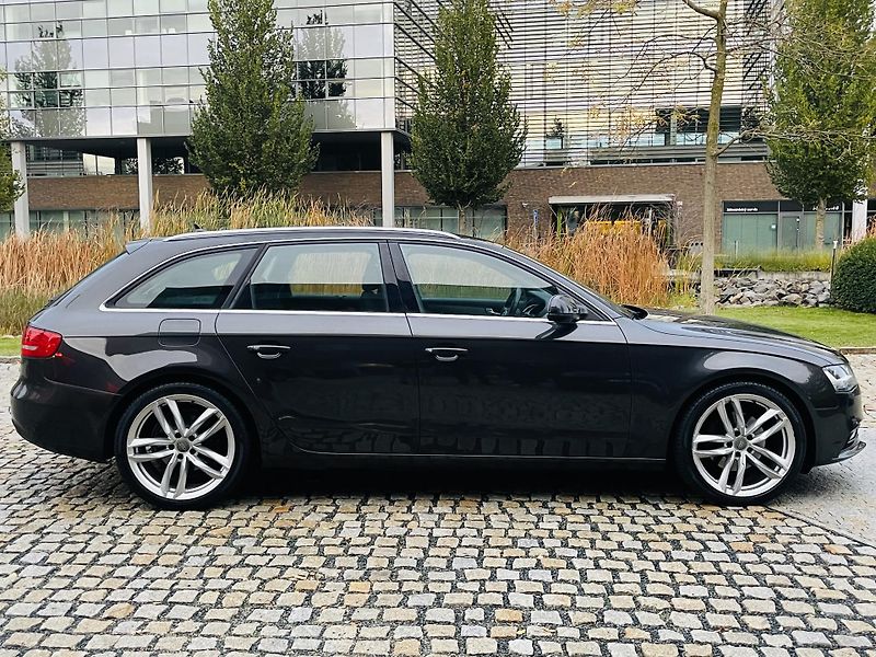 Audi A4 2.0TDI MANUÁL SENZORY NAVI - fotka 11 z 44