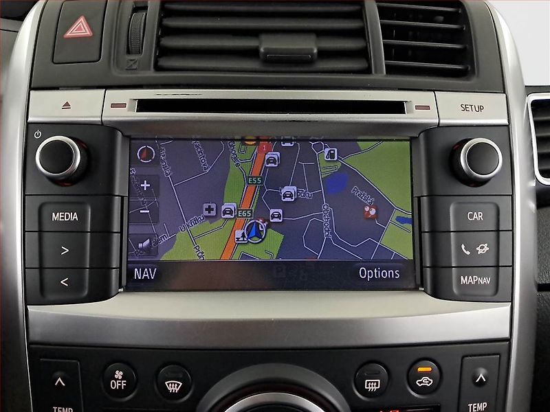 Toyota Verso (2013) 2.0 D-4D, 7 míst, Navi - fotka 17 z 19