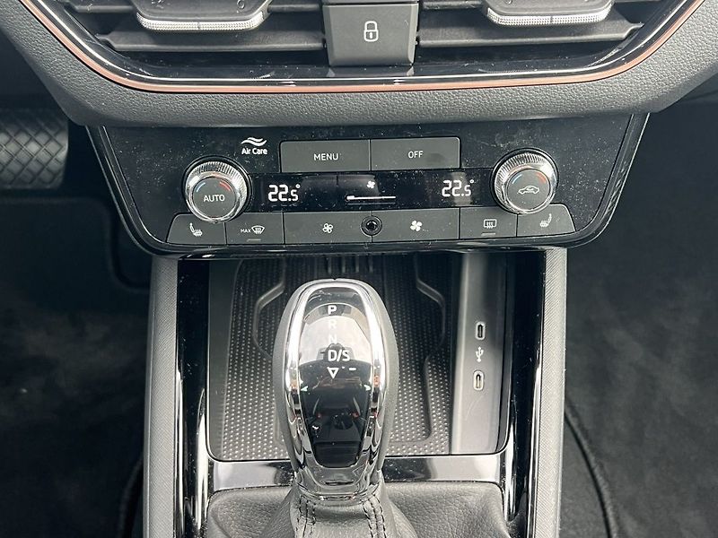 Škoda Scala Top Selection 1.0 TSI 85 Kw - fotka 26 z 32