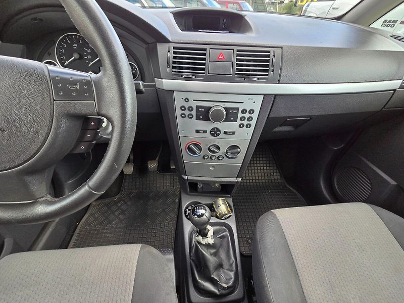 Opel Meriva (2005) 1.3 CDTi Enjoy - fotka 15 z 23