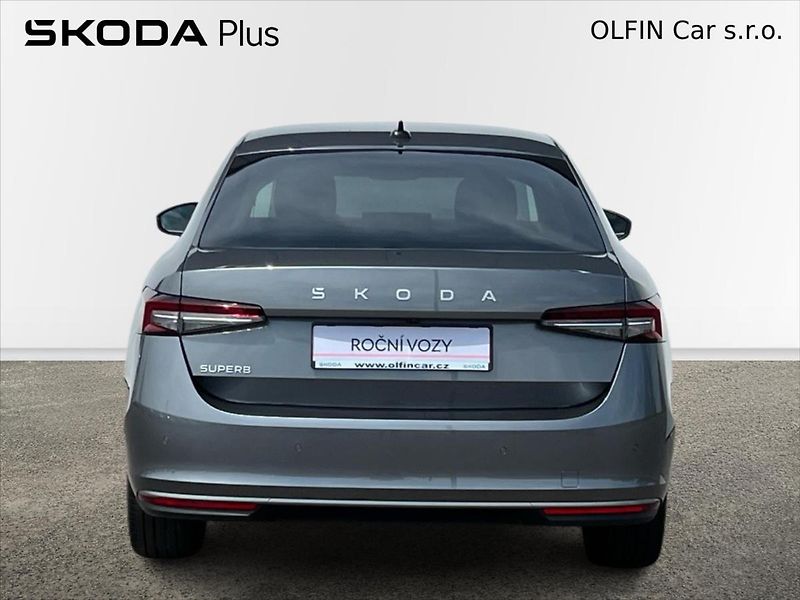 Škoda Superb 2,0 TDi 110kW 7DSG L&K  IV. - fotka 9 z 41