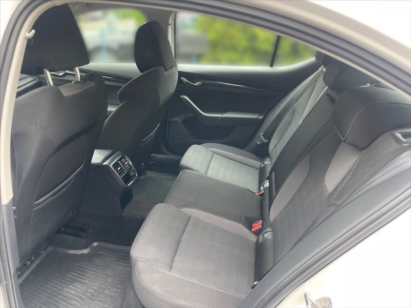 Škoda Octavia 2,0 TDI Ambition - fotka 8 z 11