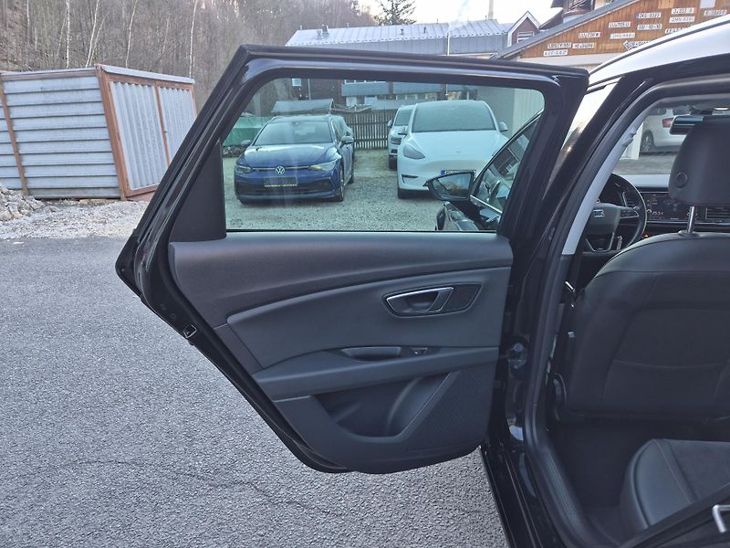 Seat Leon ST FR 2,0TDi 110kw DSG 18ALU - fotka 31 z 43
