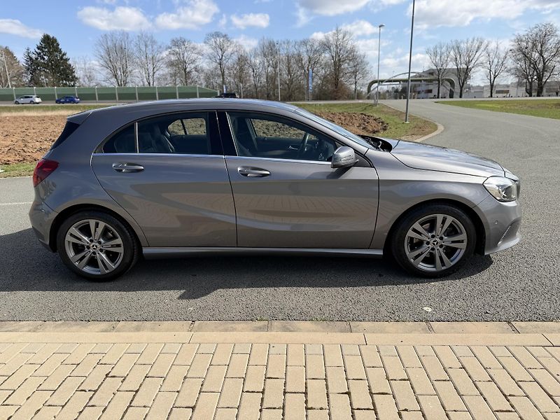 Mercedes-Benz Třídy A 180i LED NAVI KAMERA SERVISKA - fotka 6 z 40