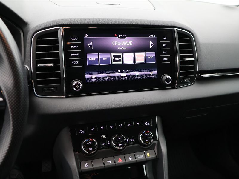 Škoda Karoq 1.6 TDI 85kW Style+ DSG DPH CZ - fotka 20 z 32