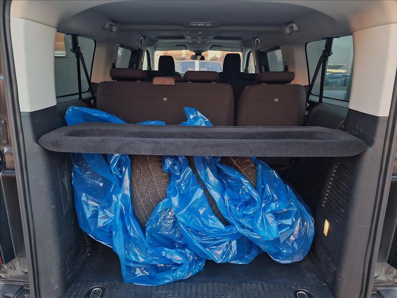 Toyota ProAce Verso 2.0 D-4d 106kw L2 Shuttle, ČR - fotka 18 z 50