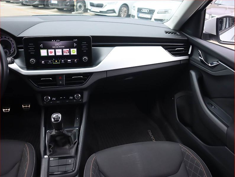 Škoda Kamiq (2019) Style 1.0 TSI, Serv.kniha - fotka 8 z 20