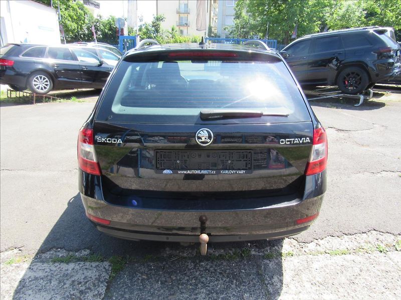 Škoda Octavia 1,6 TDi 85kW Style - fotka 5 z 29