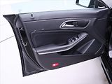 Mercedes-Benz CLA 2,0 250 160kW 4M AMG Sport SB - náhled 11