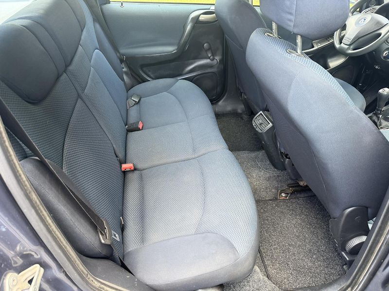 Fiat Stilo 1,9 JTD - fotka 13 z 17