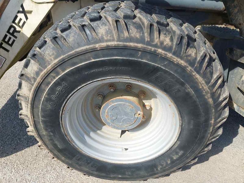 Terex TLB 990 PM - fotka 12 z 40