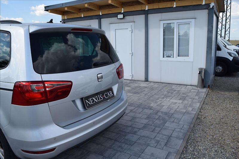 Seat Alhambra 2,0 TDI 100KW 7MÍST TOP VÝBAVA - fotka 12 z 50