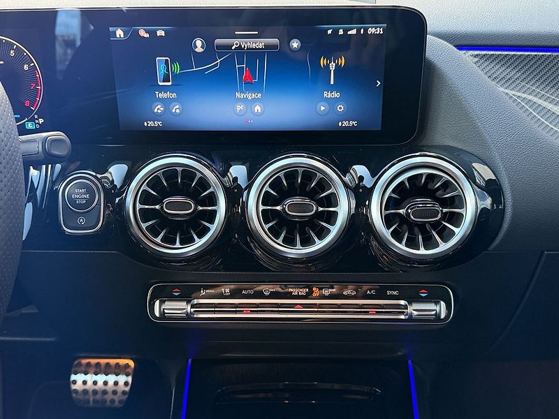 Mercedes-Benz GLA 200 AMG Style Edition - fotka 19 z 34