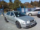 Škoda Octavia (2003) 2.0i , jede dobře - náhled 1