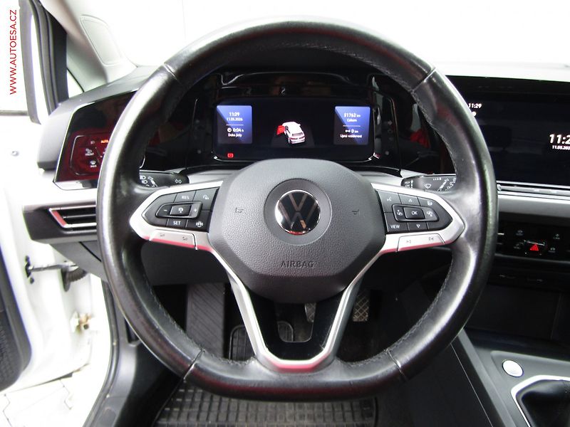 Volkswagen Golf (2020) 1.5 TSi, Style, LED, navi - fotka 21 z 22