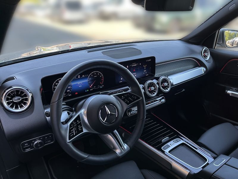 Mercedes-Benz GLB 200 Progressive Edition - fotka 10 z 21