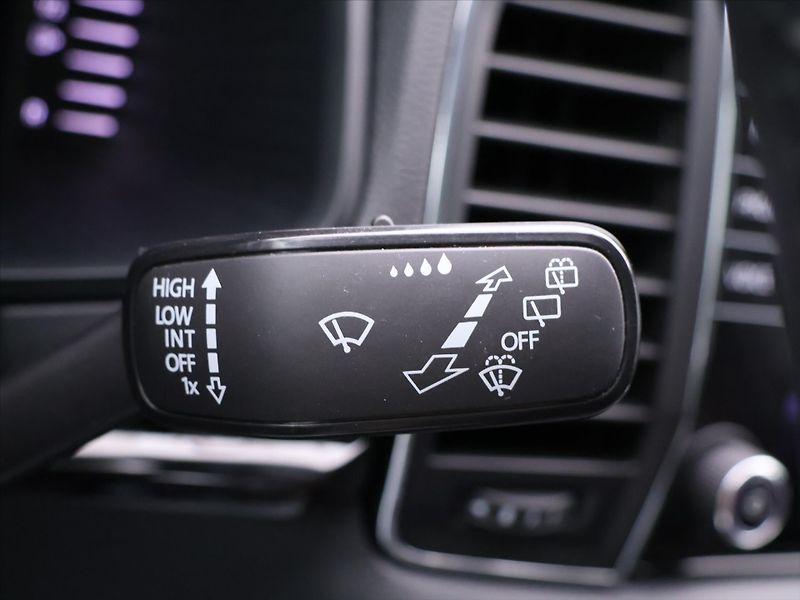 Škoda Karoq 1,5 TSI 110kW DSG CZ Style DPH - fotka 18 z 36